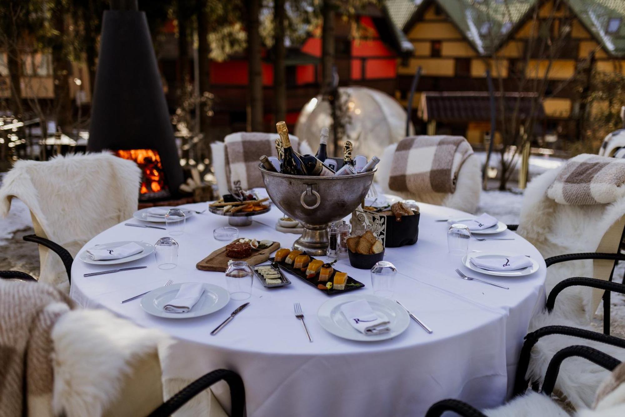 Elexus Boutique Hotel Предеал Екстериор снимка