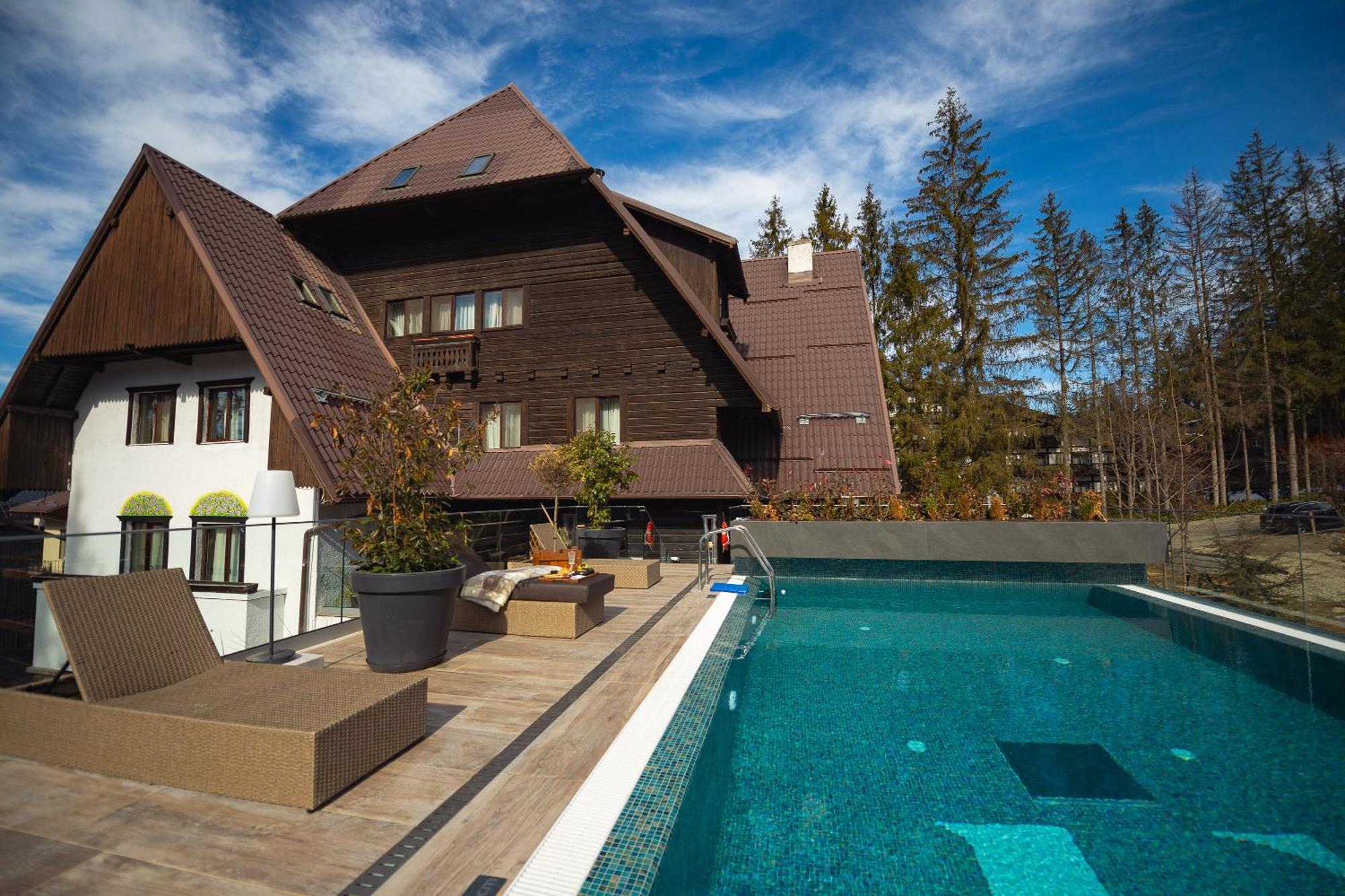 Elexus Boutique Hotel Предеал Екстериор снимка